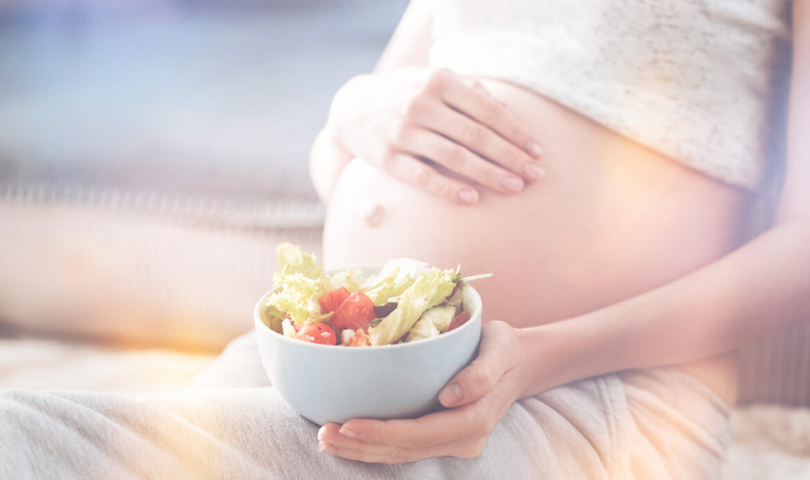 Schwangerschaft und Ernährung: Darauf sollten werdende Mütter achten