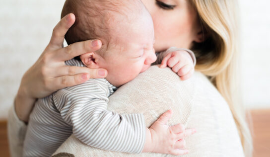 Mein Baby hat Husten – Wie kann ich den Husten lindern? Wann ist der Kinderarzt gefragt?